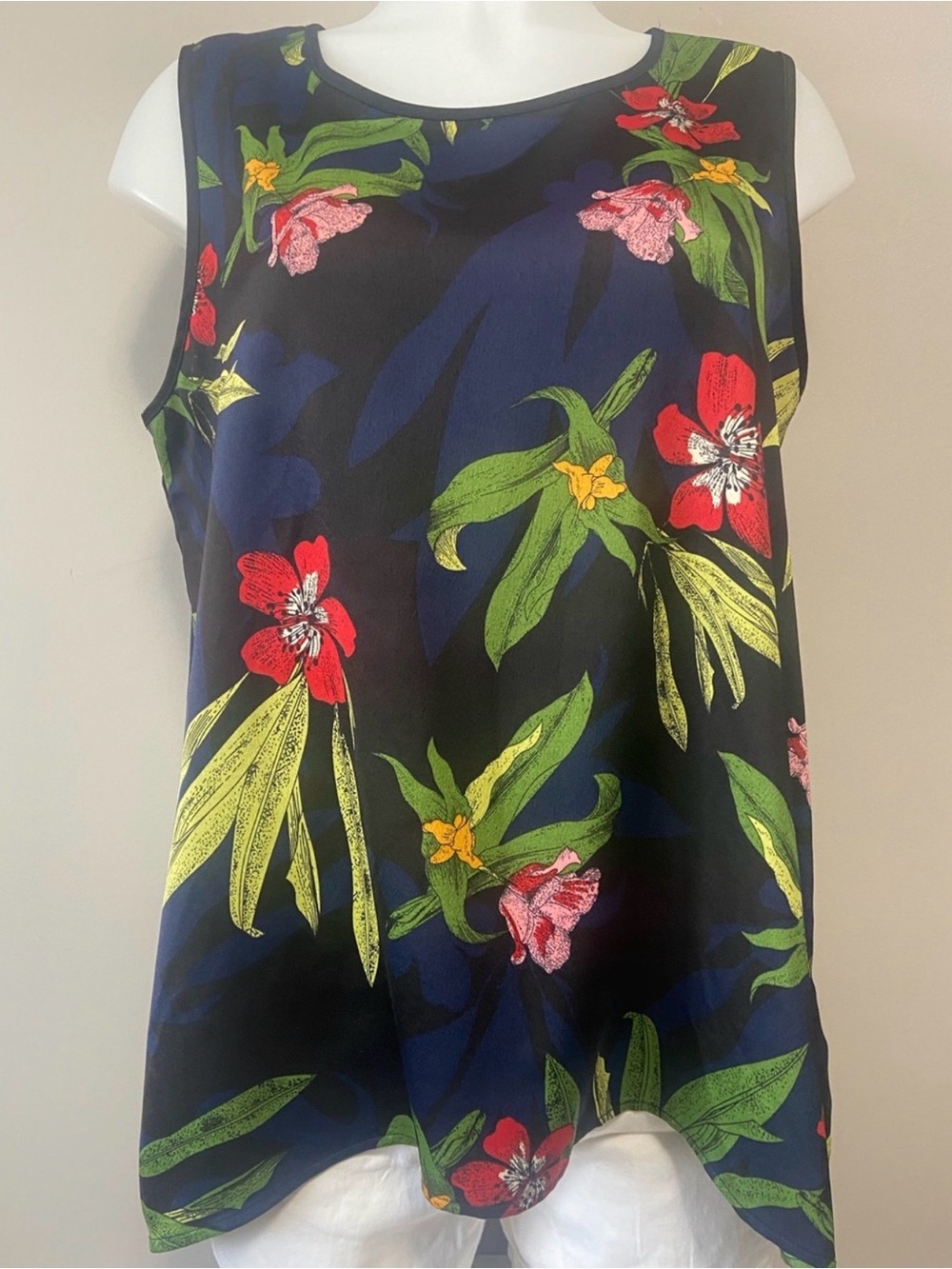 Mario Serrani Navy Floral Sleeveless Camisole with Red Accents